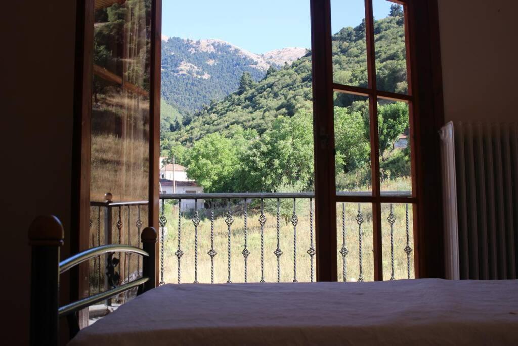 Velia Guesthouse Kalavryta Exterior photo